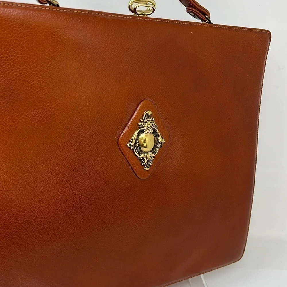 Vintage 1950’s Supreme Large Structured Leather Handbag